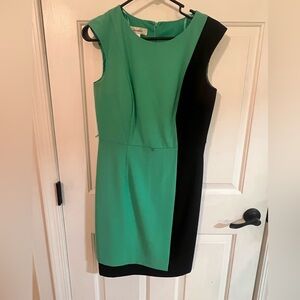 Dress barn worn once very cute does not come with belt